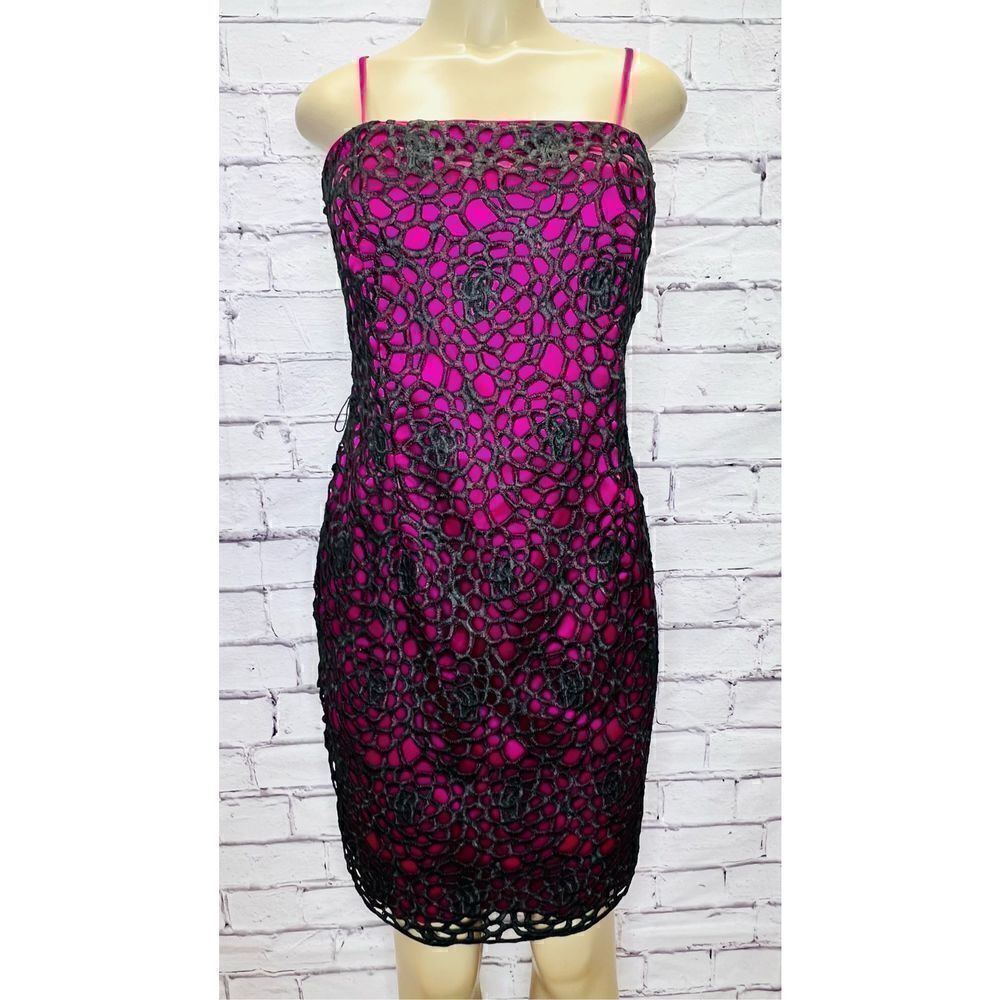ADRIANNA PAPELL FUCHSIA & BLACK Sheath dress